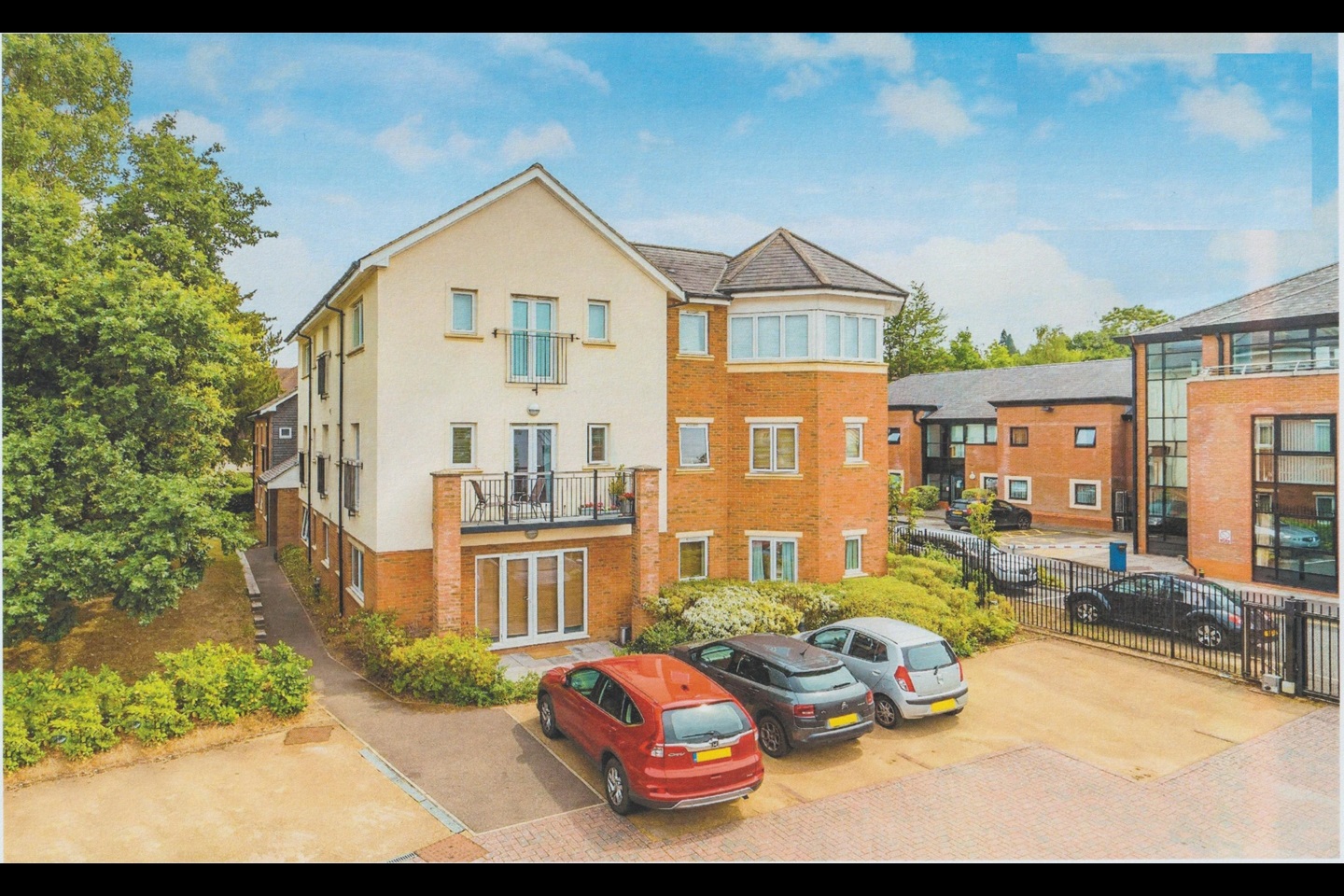 Dorking 2 Bed Flat, Reigate Road, RH4 To Rent Now for £1,400.00 p/m