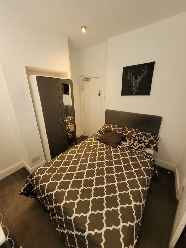 Gillingham Studio Flat, Watling Street, ME7 To Rent Now for £593.00 p/m