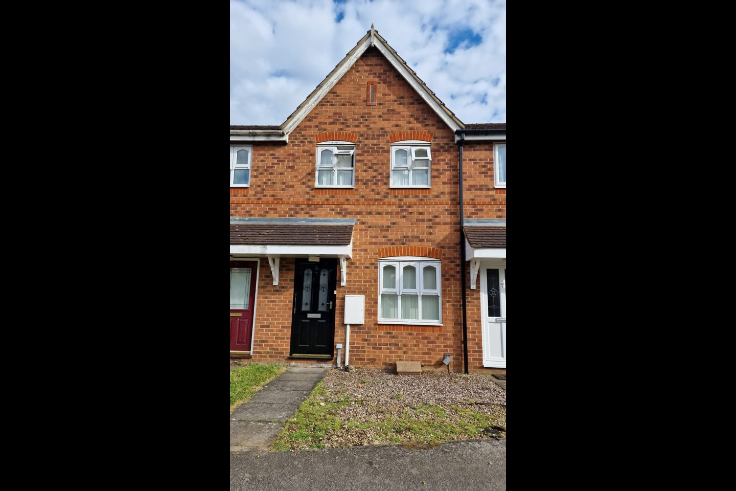 Upton, Northampton 2 Bed Terraced House, Skinner Avenue, NN5 To