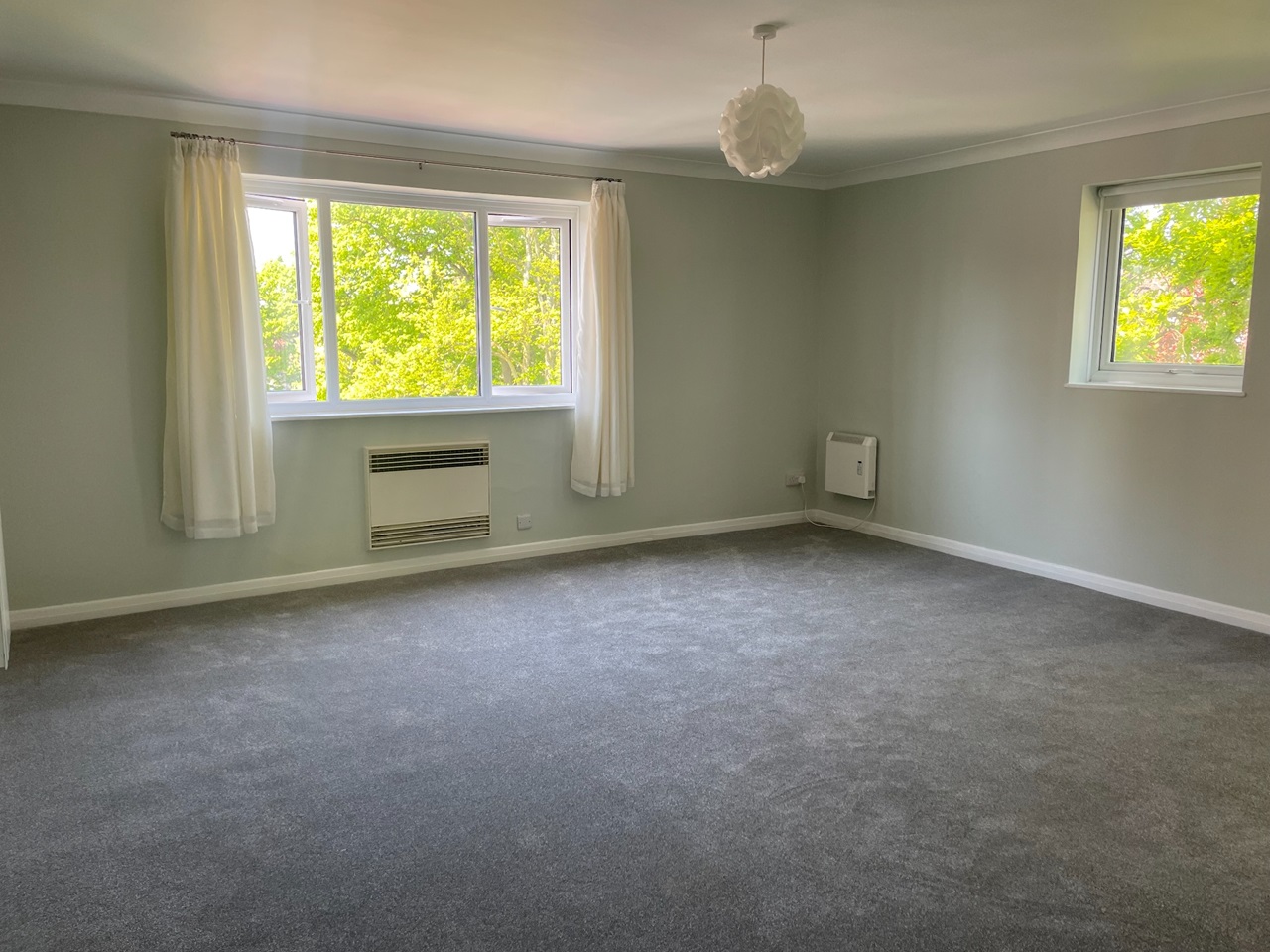 Worthing Studio Flat, Boundary Road, BN11 To Rent Now for £750.00 p/m