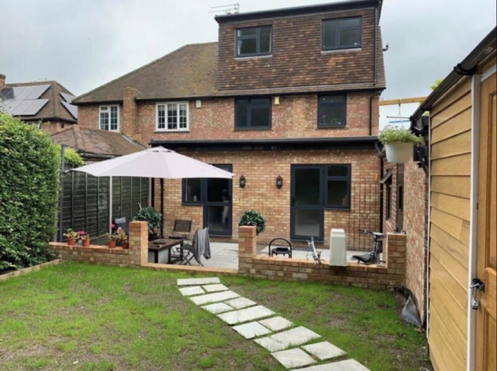 Slough Room in a Shared House, Lower Cippenham Lane, SL1 To Rent