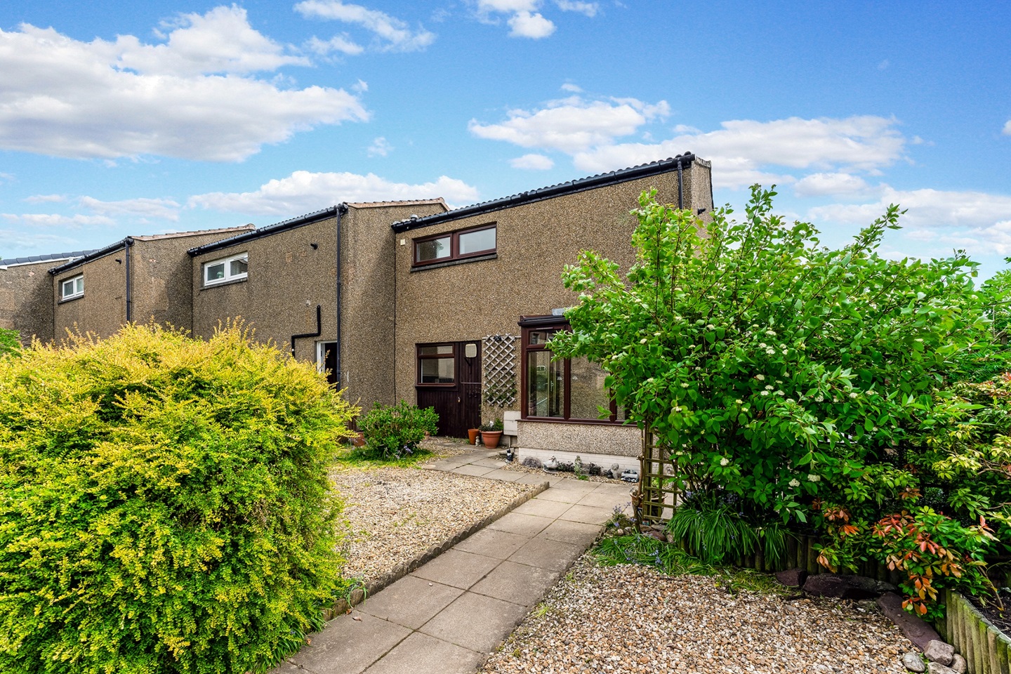 Cumbernauld, Glasgow 2 Bed End Terrace, Woodhead Avenue, G68 To