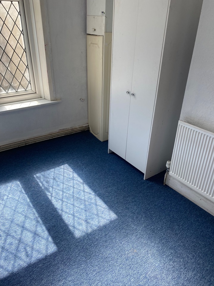 Bradford 4 Bed Flat, Bradford, BD5 To Rent Now for £700.00 p/m