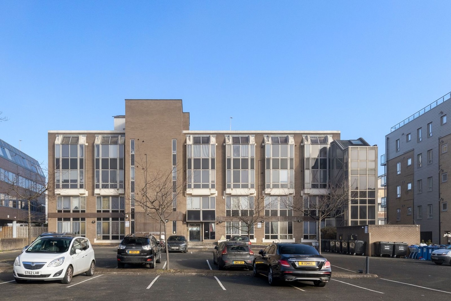 Bracknell 2 Bed Flat, London Road, RG12 To Rent Now for £1,250.00 p/m