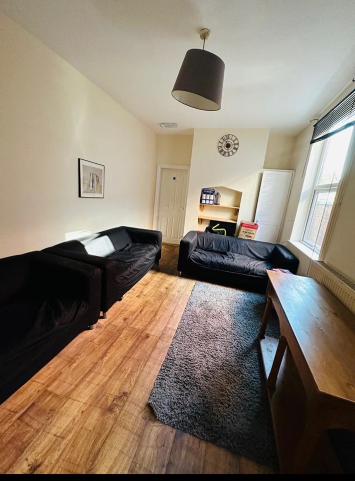 Walsall Room in a Shared House, Highgate Road, WS1 To Rent Now for