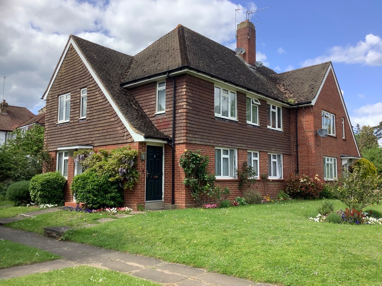 Datchet, Slough 2 Bed Flat, Hall Court, SL3 To Rent Now for £1,550.