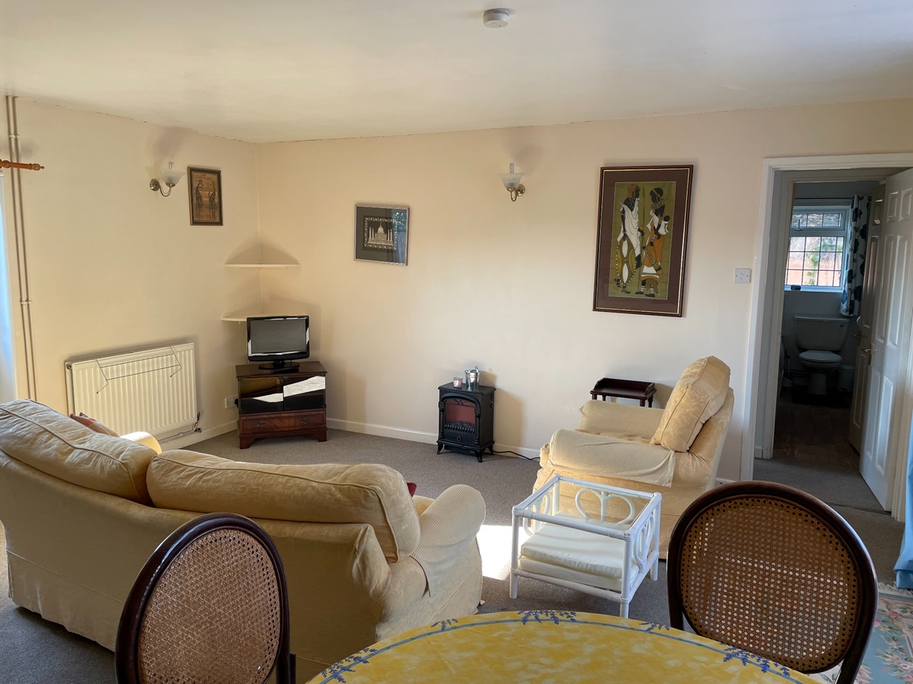 Chippenham 1 Bed SemiDetached House, Chittoe Heath, SN15 To Rent