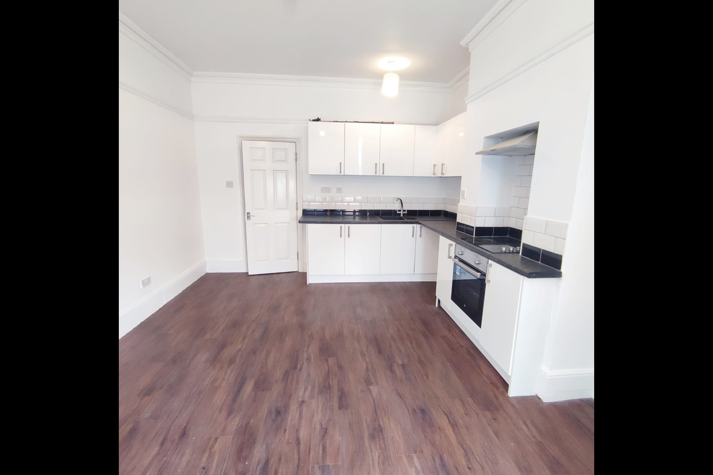 Northampton 1 Bed Flat, Semilong Road, NN2 To Rent Now for £775.00 p/m