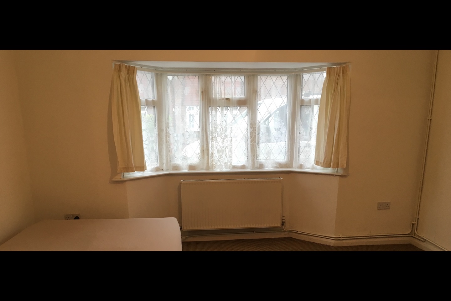 Feltham Studio Flat, Whitebridge Close, TW14 To Rent Now for £825.00 p/m