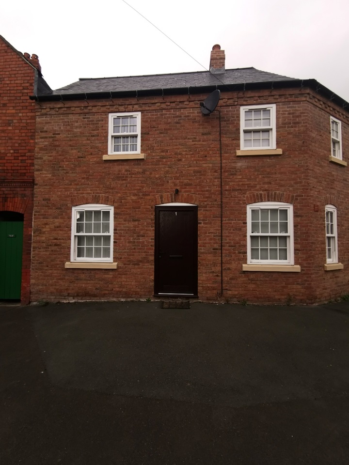 Oswestry 2 Bed SemiDetached House, Goodwins Yard, SY11 To Rent Now