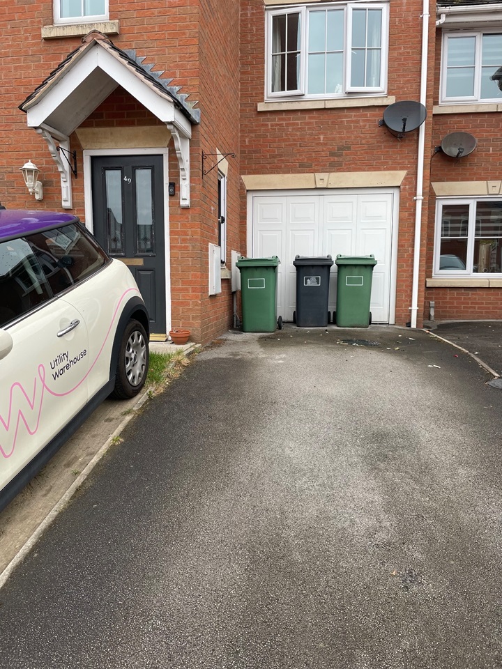 Mirfield Room in a Shared House, Kiln Avenue, WF14 To Rent Now for