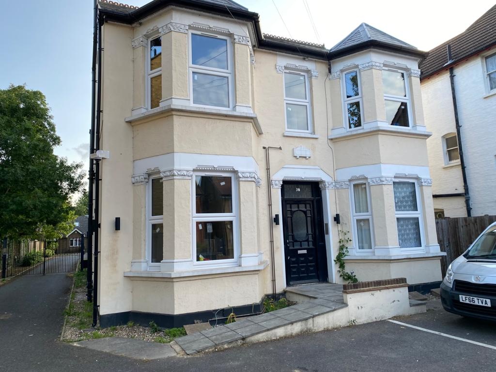 Croydon 2 Bed Flat, Stretton Road, CR0 To Rent Now for £1,700.00 p/m
