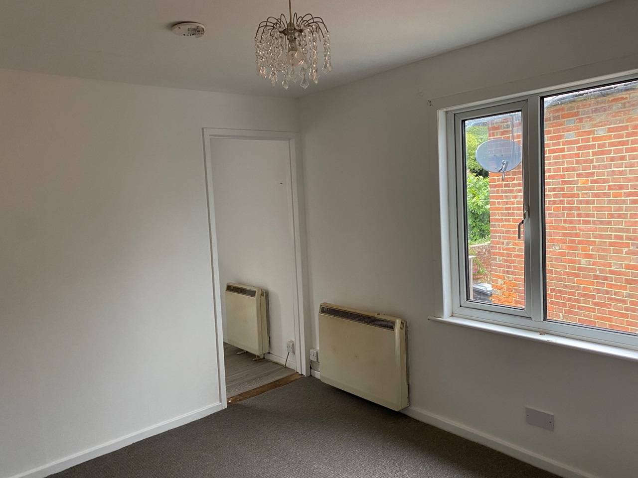 Plaxtol, Sevenoaks 2 Bed Flat, The Street, TN15 To Rent Now for £
