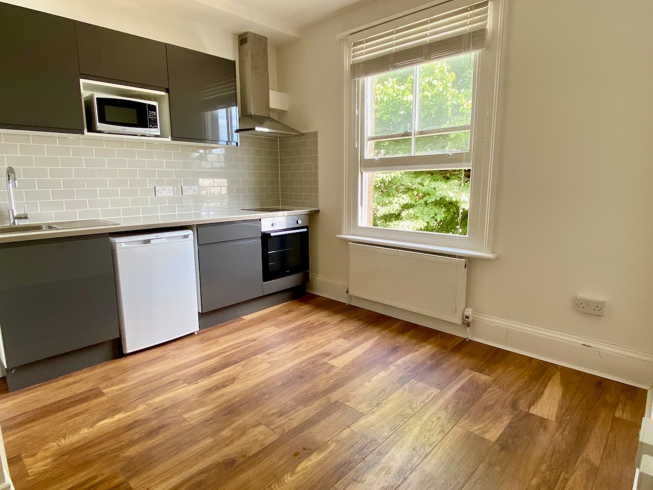 Hove Studio Flat, Seafield Road, BN3 To Rent Now for £935.00 p/m