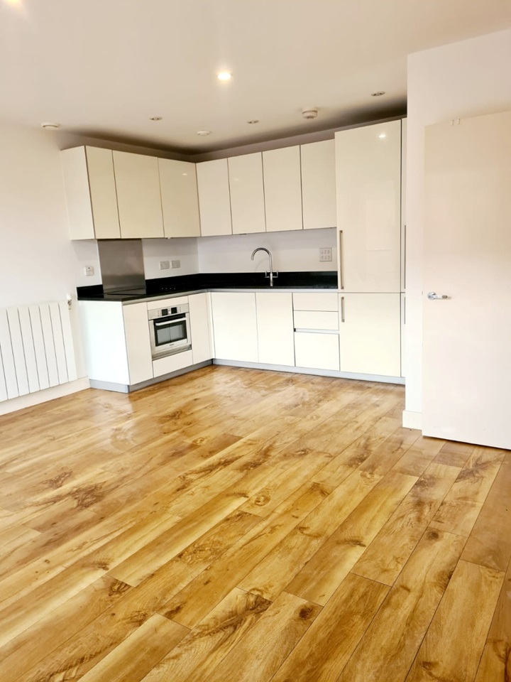 London 1 Bed Flat, Kidbrooke Village, SE9 To Rent Now for £1,800.00 p/m