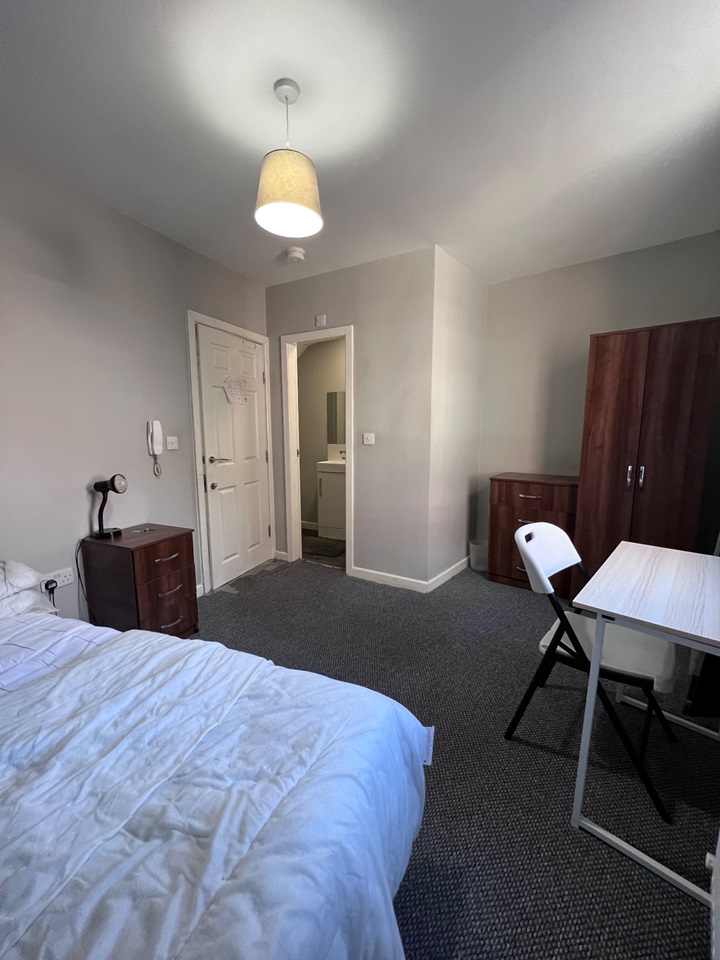 Failsworth, Manchester Room in a Shared House, Wrigley Head, M35 To Rent Now for £625.00 p/m