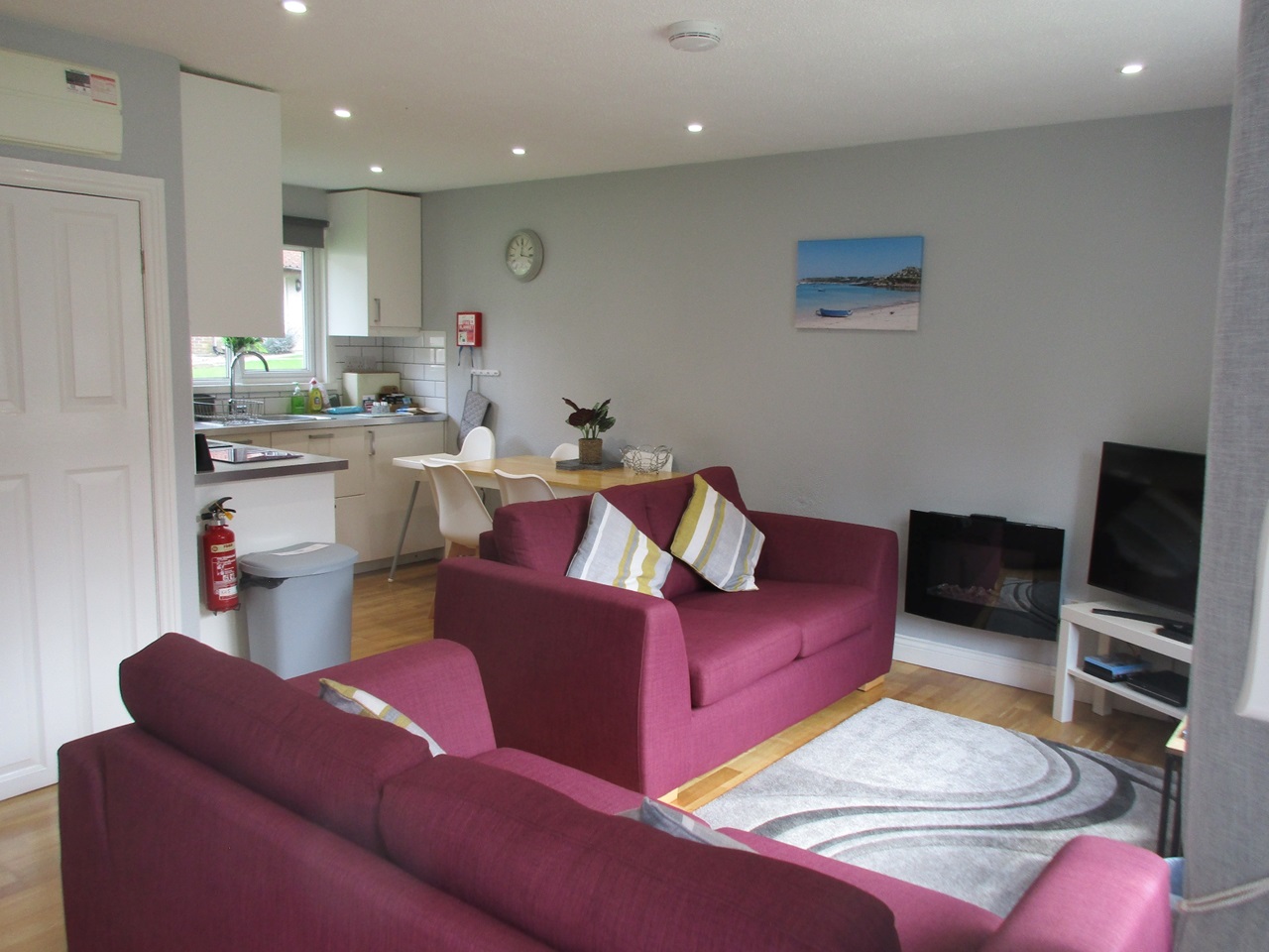 Bodmin 2 Bed Bungalow, Hengar Manor, PL30 To Rent Now for £1,150.00 p/m