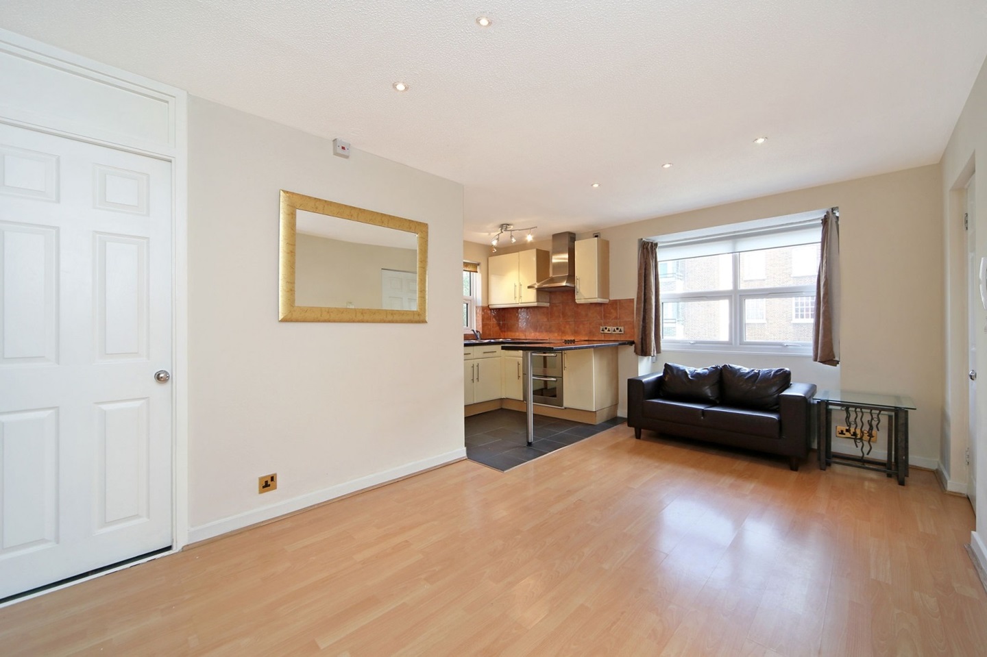 London Studio Flat, Bramley Road, W10 To Rent Now for £1,550.00 p/m