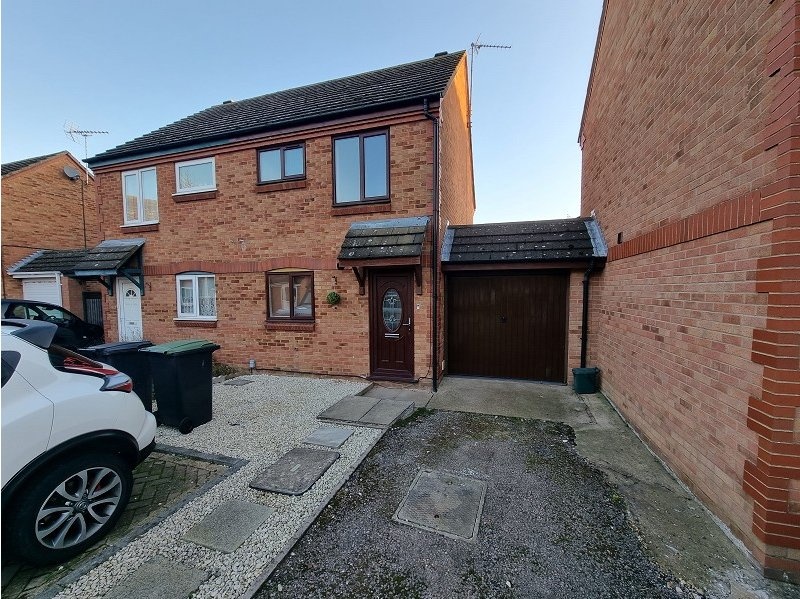 Rushden 2 Bed SemiDetached House, Bradfield Close, NN10 To Rent