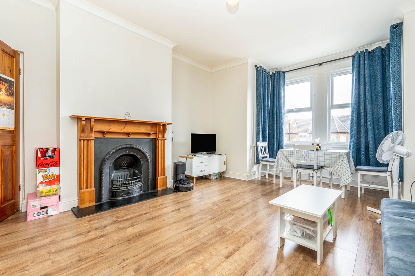 Bounds Green 2 Bed Flat, Brownlow Road, N11 To Rent Now for £1,900.