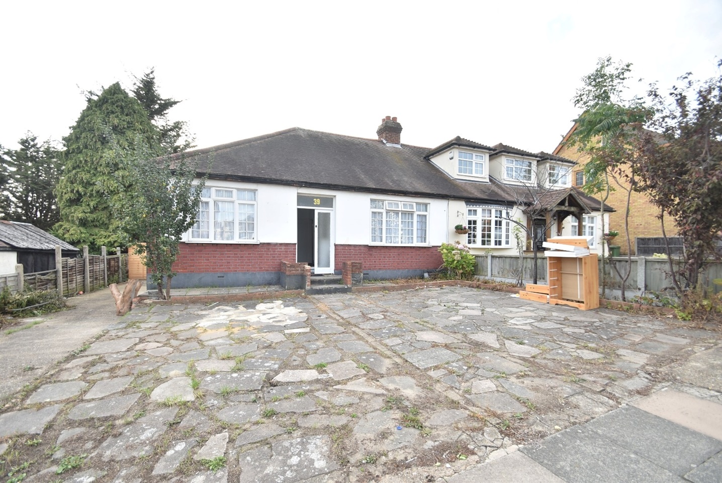 Romford 4 Bed Bungalow, Horndon Road, RM5 To Rent Now for £2,400.00 p/m