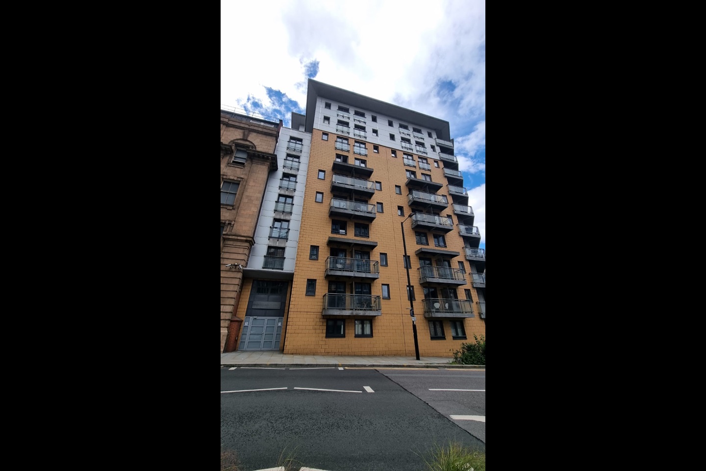 Manchester 2 Bed Parkers Apartments, M4 To Rent Now for