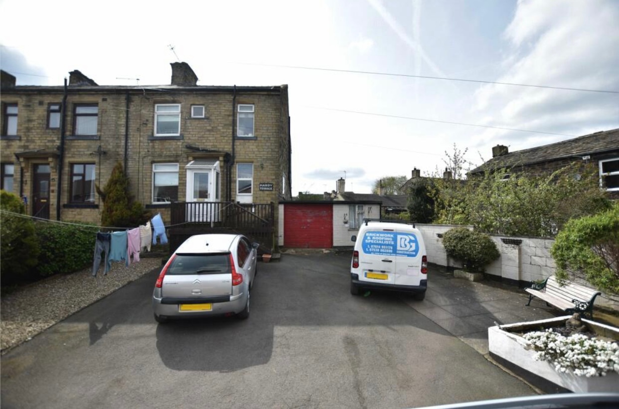 Bradford (Wibsey Village) 2 Bed End Terrace, Bradford (Wibsey Village