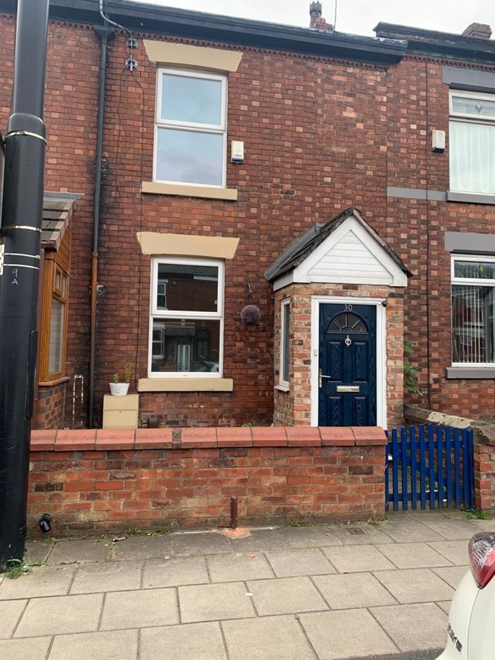 Audenshaw, Manchester 2 Bed Terraced House, Droylsden Road, M34 To