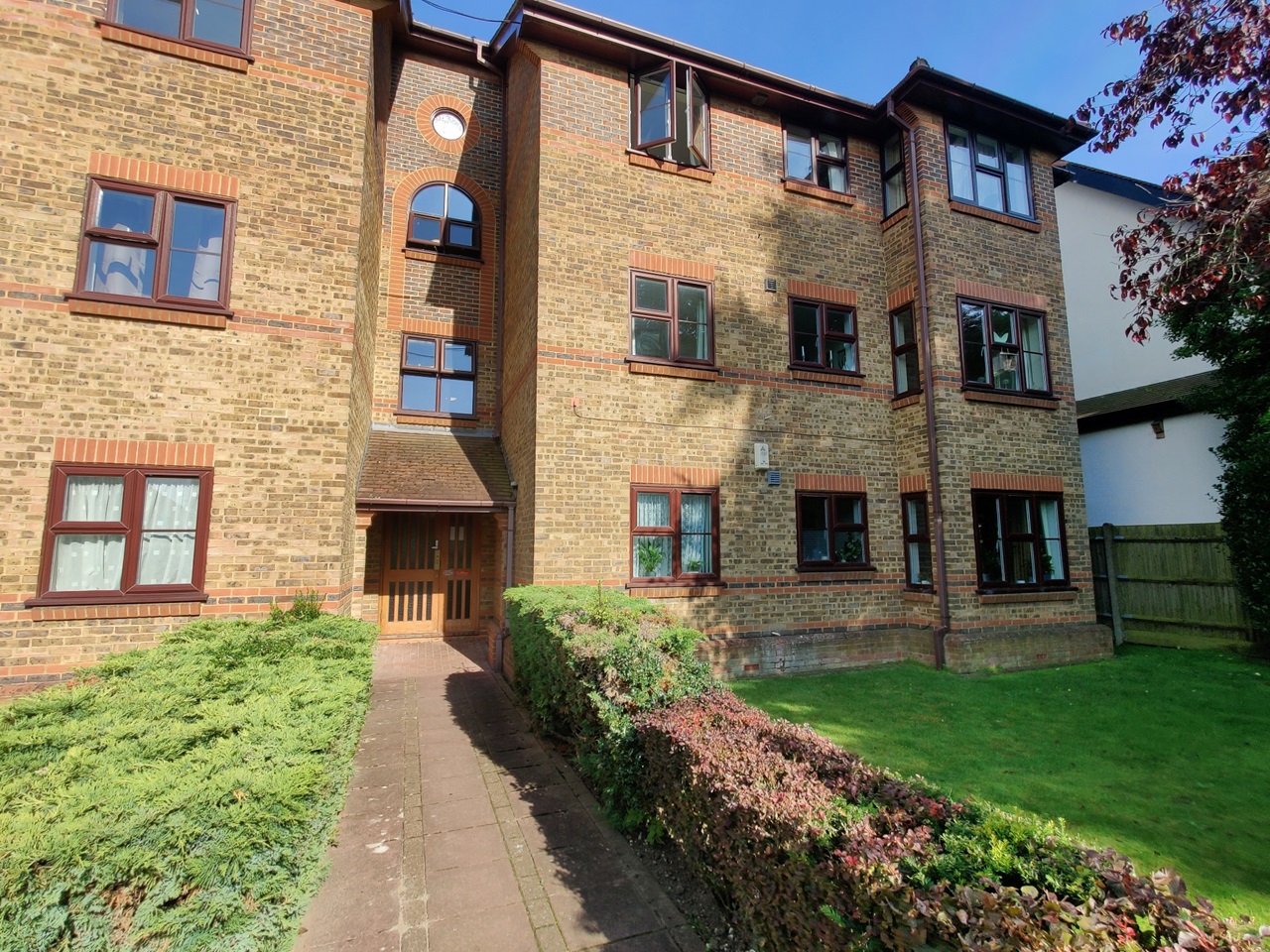 Sutton 1 Bed Flat, Overton Road, SM2 To Rent Now for £1,200.00 p/m