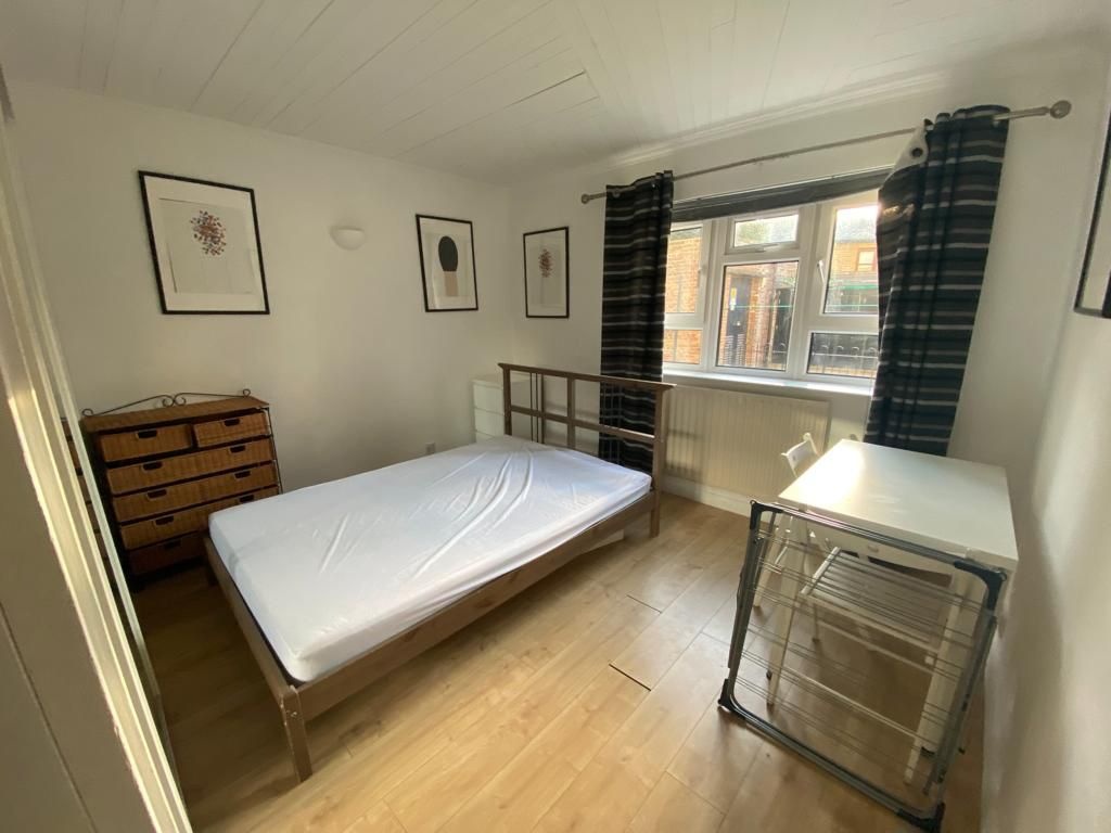 London Room in a Shared Flat, Macroom House, W9 To Rent Now for £1,080.00 p/m