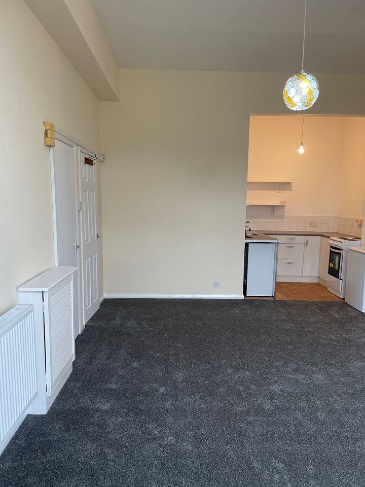 Littlehampton Studio Flat, St. Catherines Road, BN17 To Rent Now