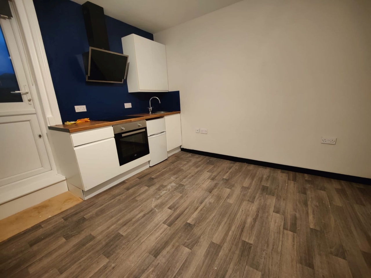 Bournemouth Studio Flat, Charminster Road, BH8 To Rent Now for £795