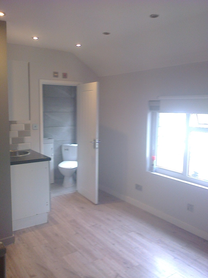 London Studio Flat, Humes Avenue, W7 To Rent Now for £1,205.00 p/m