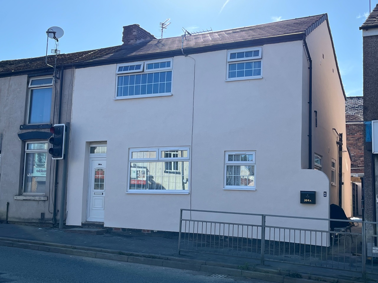 Middleton, Manchester 1 Bed Flat, Oldham Road, M24 To Rent Now for