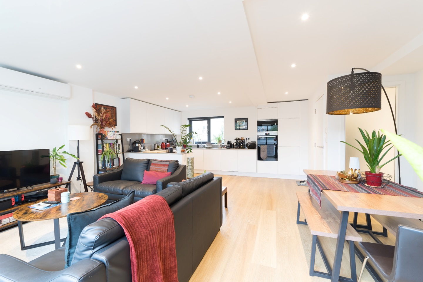 London 2 Bed Flat, Bancroft Road, E1 To Rent Now for £2,750.00 p/m