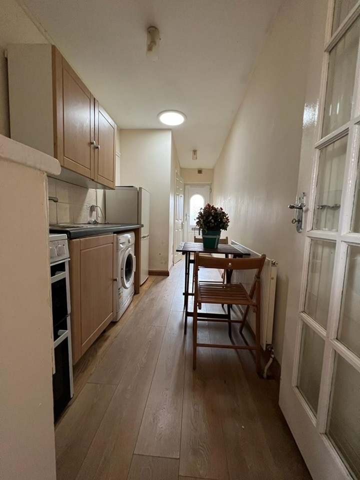 London Studio Flat, Castleton Road, SE9 To Rent Now for £898.00 p/m