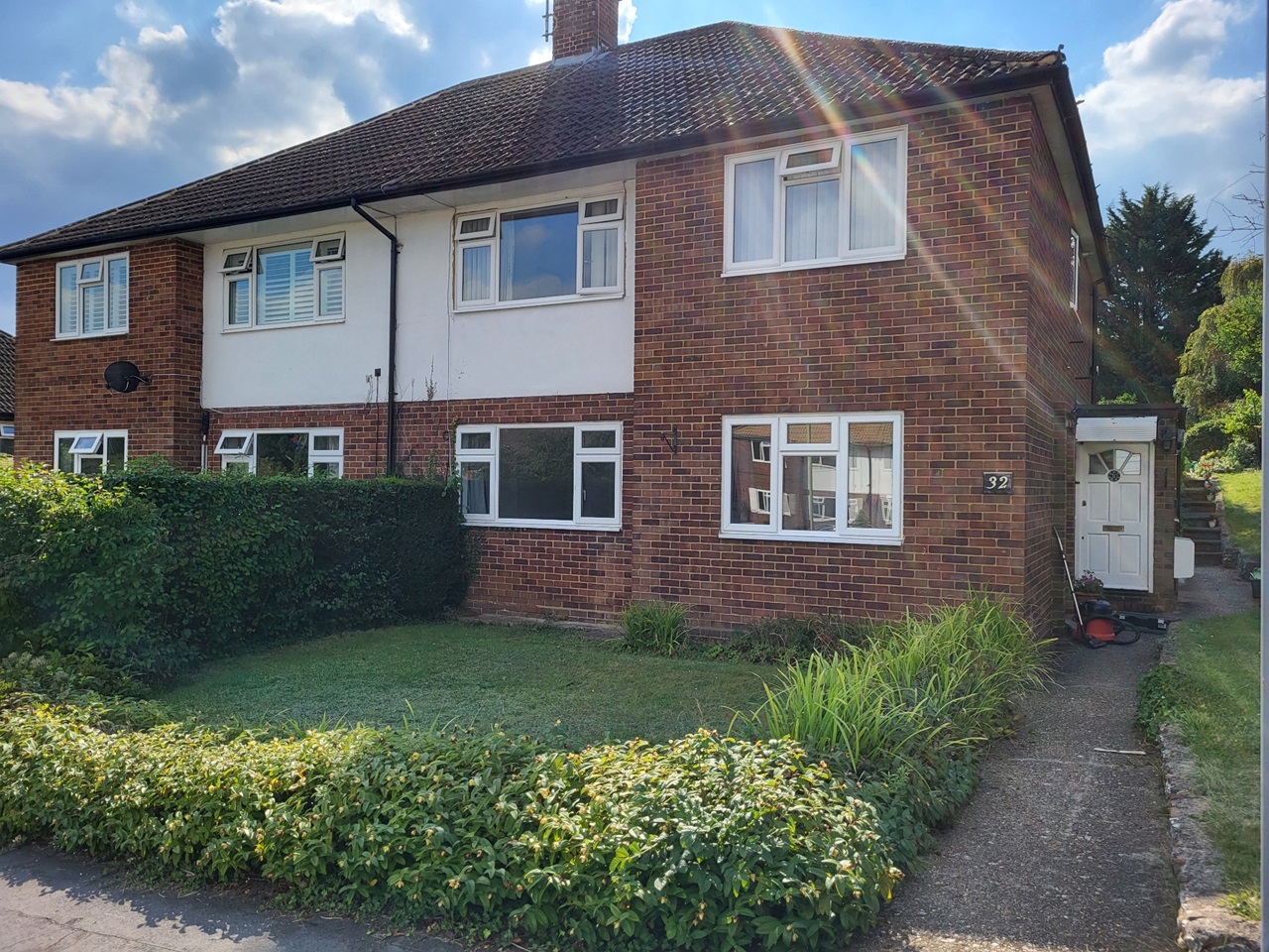 Chorleywood, Rickmansworth 2 Bed Flat, Green Street, WD3 To Rent