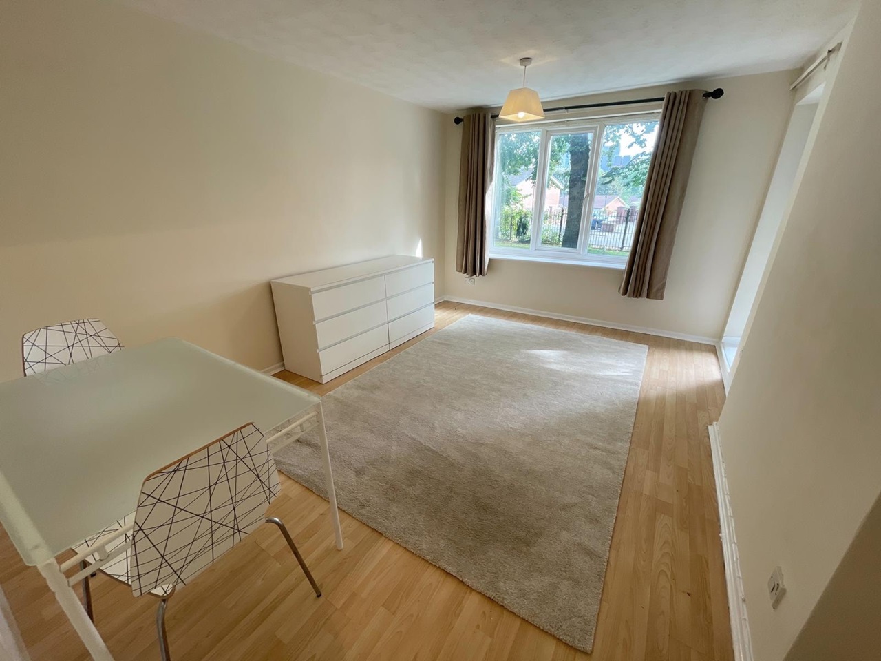 Salford 2 Bed Flat, Lockett Gardens, M3 To Rent Now for £1,000.00 p/m