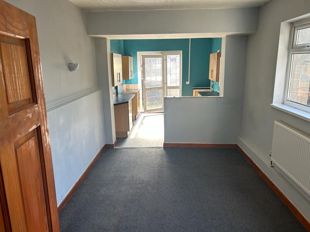 Neath 1 Bed Flat, Woodland Road, SA11 To Rent Now for £745.00 p/m