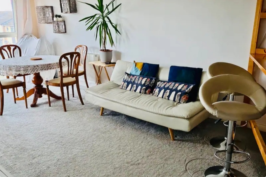 Basingstoke 2 Bed Flat, Shetland Road, RG24 To Rent Now for £1,300.