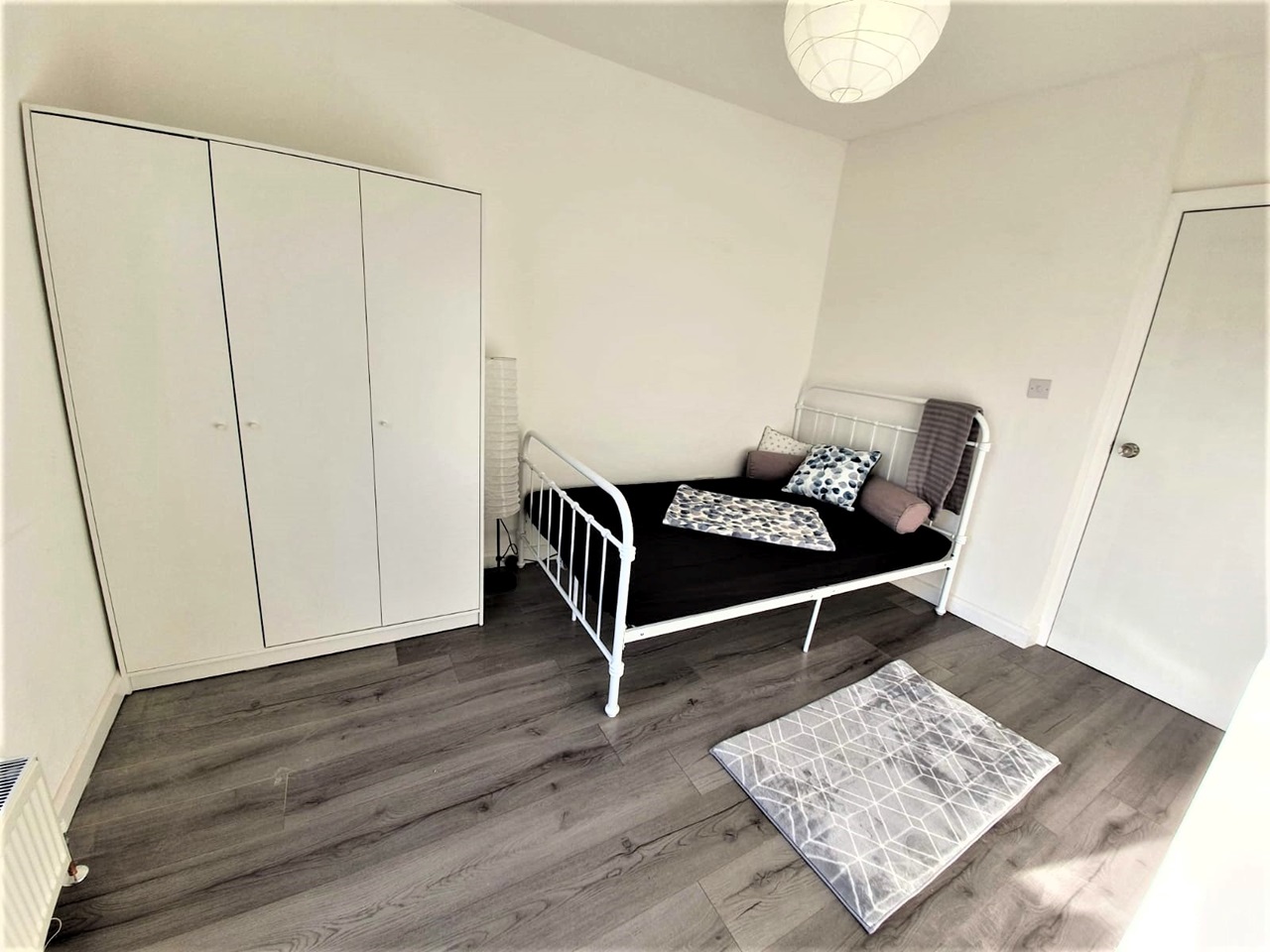 Castleford Room in a Shared House, St Mary's Place, WF10 To Rent