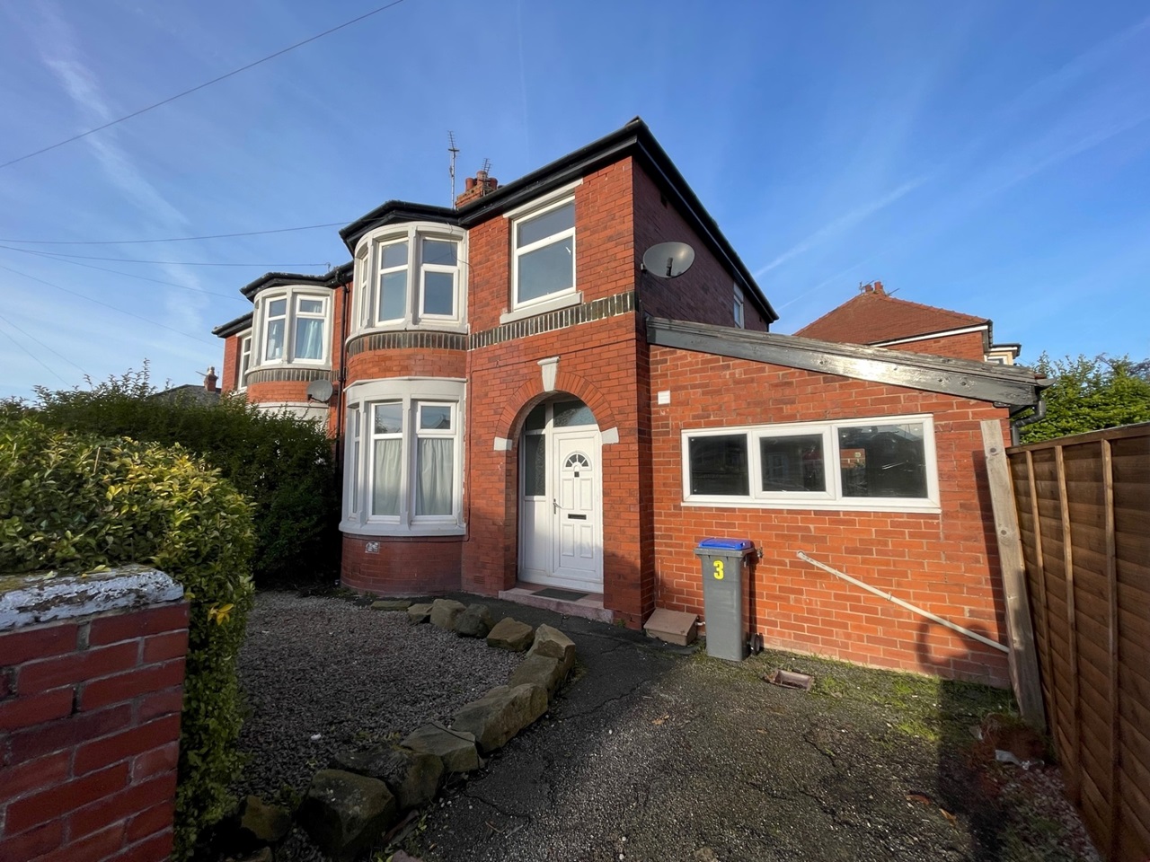 Blackpool 3 Bed SemiDetached House, Broderick Avenue, FY2 To Rent Now for £950.00 p/m