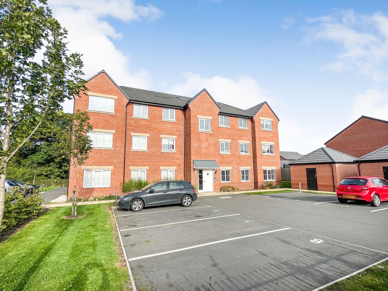 Shavington, Crewe 2 Bed Flat, Willowbrook Grange, CW2 To Rent Now