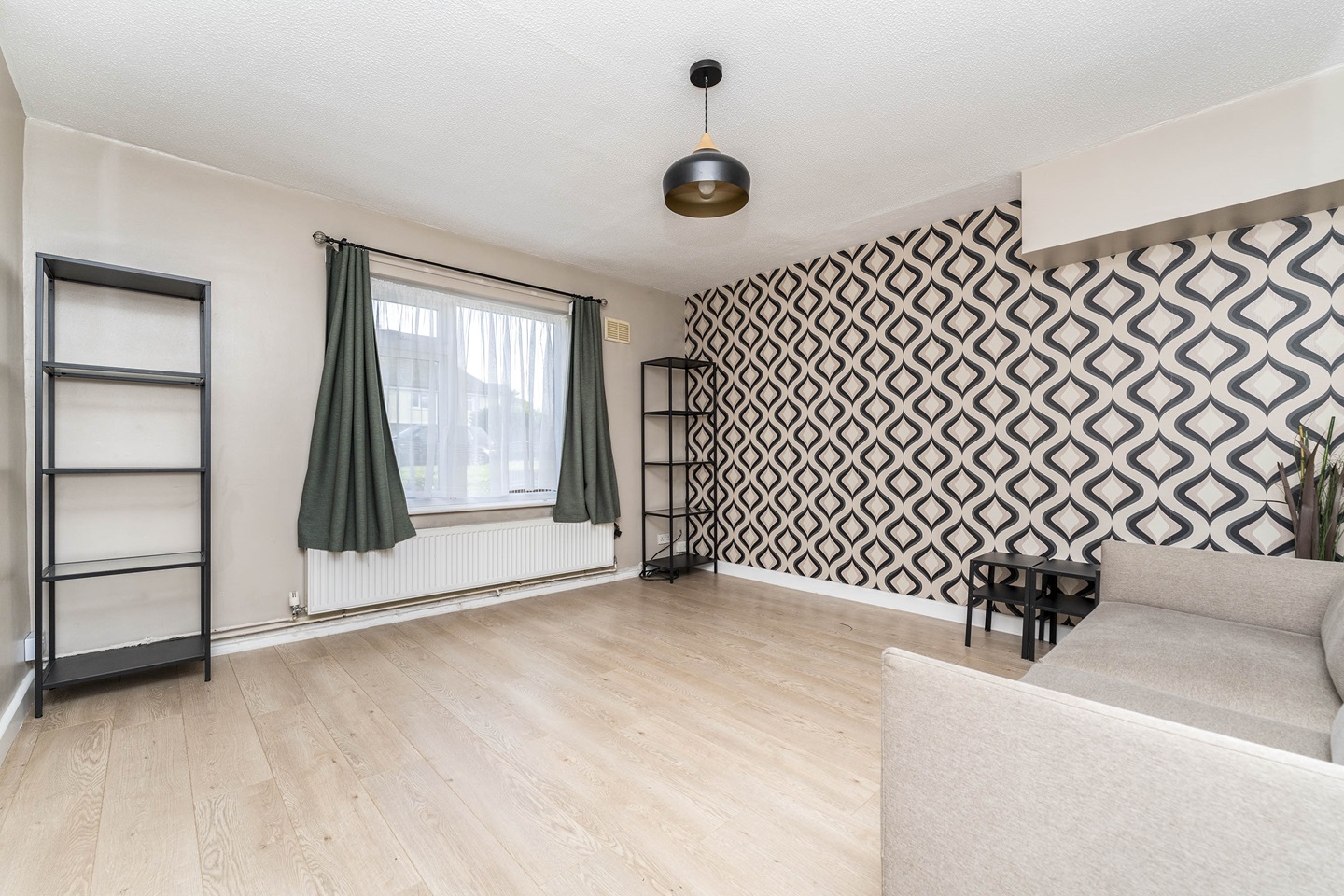 West Drayton 2 Bed End Terrace, Kingston Avenue, UB7 To Rent Now