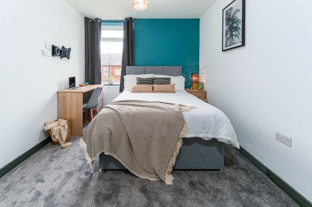 Bolton Room in a Shared House, Chorley New Road, BL6 To Rent Now for £645.00 p/m