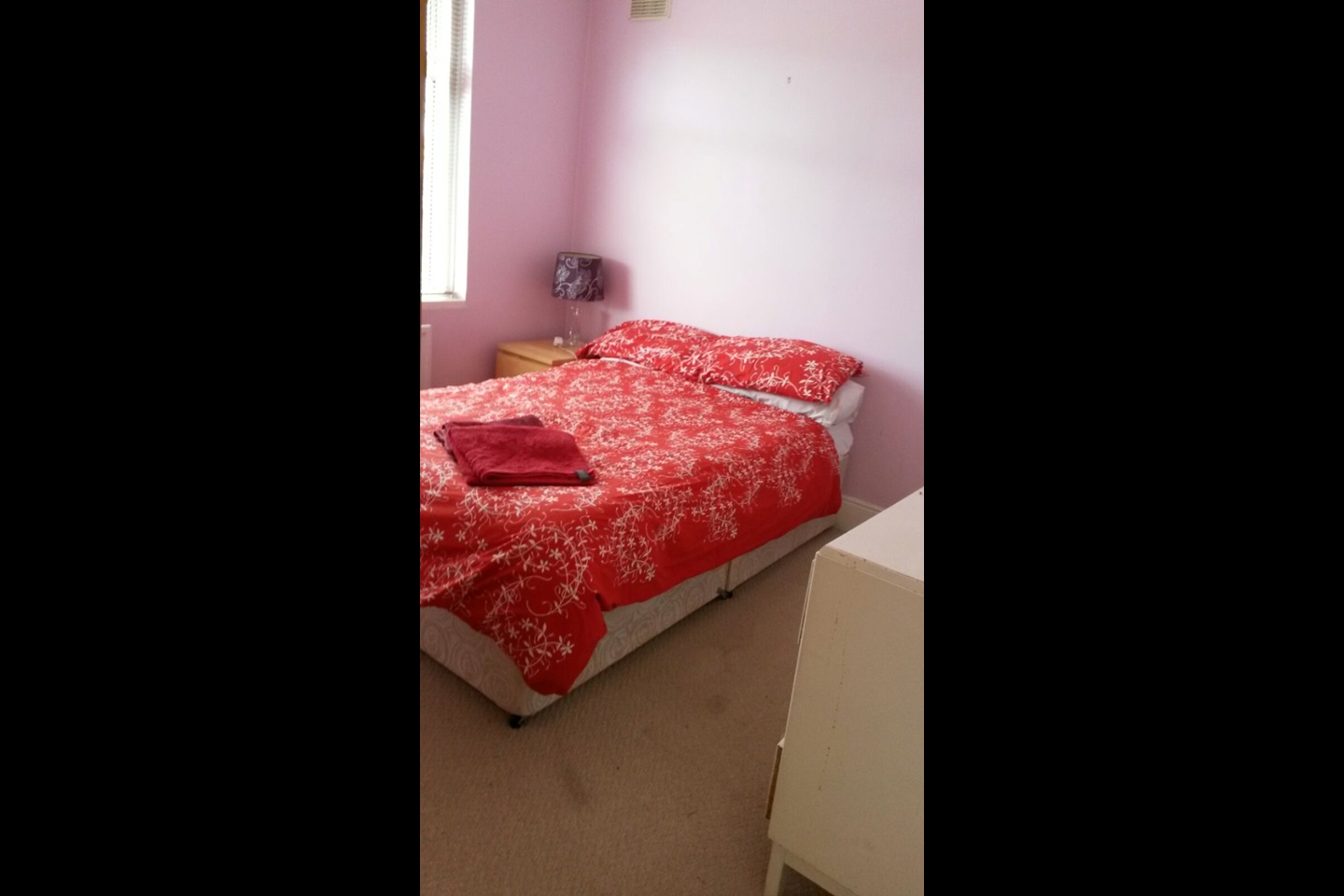 Egham Room in a Shared House, Denham Road, TW20 To Rent Now for £695.00 p/m