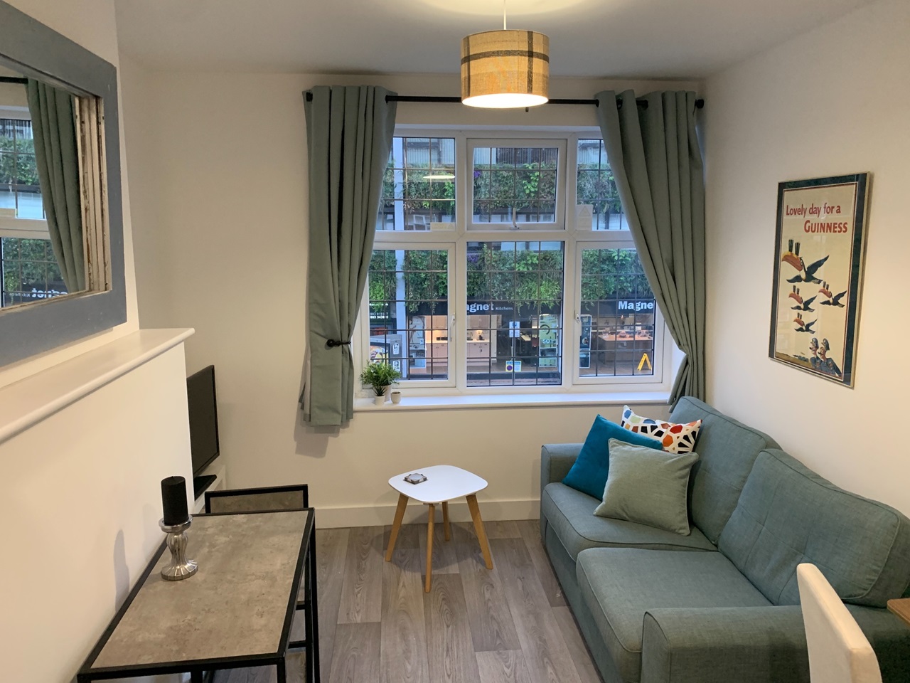 Caterham 2 Bed Flat, Croydon Road, CR3 To Rent Now for £1,550.00 p/m