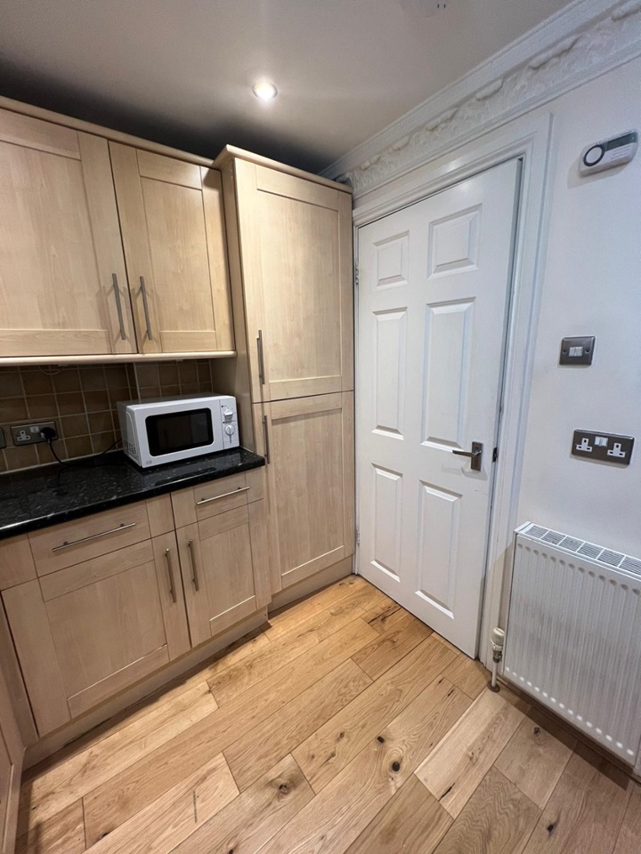 London Room in a Shared House, Oxbow Mansions, SE10 To Rent Now for