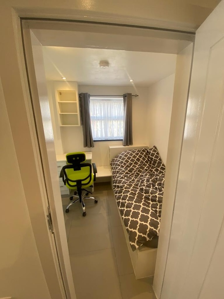 Leicester Room in a Shared Flat, Mill Hill Lane, LE2 To Rent Now for £450.00 p/m