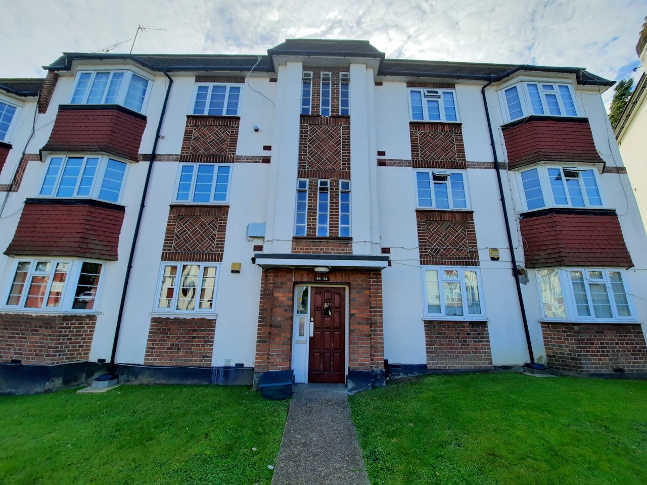 London 2 Bed Flat, Amblecote Road, SE12 To Rent Now for £1,550.00 p/m